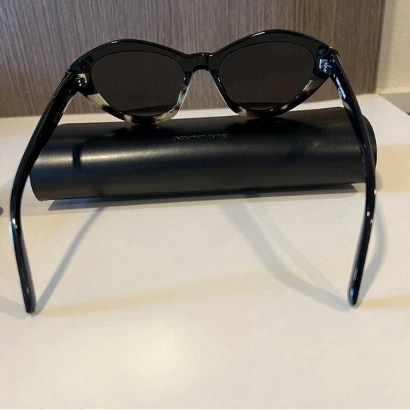 🎁NWT YSL Sunglasses - Picture 4 of 9
